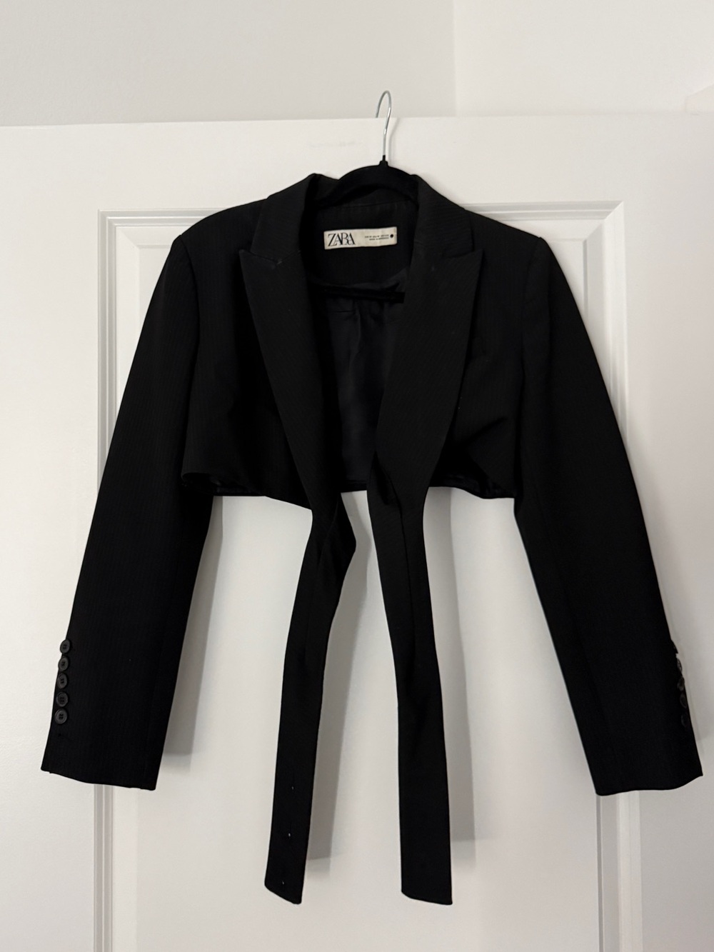 Zara Black Crop Blazer Tie
